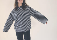 Lade das Bild in den Galerie-Viewer, Longsleeve