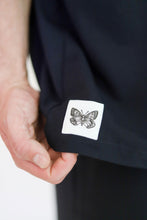 Lade das Bild in den Galerie-Viewer, Shirt Schwarz