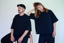 Lade das Bild in den Galerie-Viewer, Shirt Schwarz