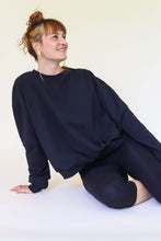 Lade das Bild in den Galerie-Viewer, Sweatshirt schwarz