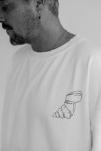 Lade das Bild in den Galerie-Viewer, Sweatshirt „Raupe“