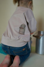 Lade das Bild in den Galerie-Viewer, Sweatshirt "Milch"