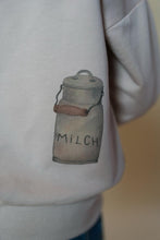 Lade das Bild in den Galerie-Viewer, Sweatshirt "Milch"