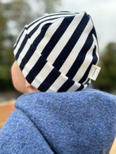 Lade das Bild in den Galerie-Viewer, Beanie "gestreift"