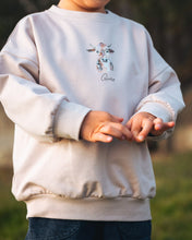 Lade das Bild in den Galerie-Viewer, Sweatshirt "Milch"