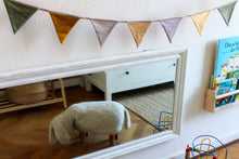 Lade das Bild in den Galerie-Viewer, Wimpelkette