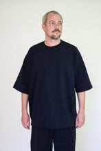 Lade das Bild in den Galerie-Viewer, Shirt Schwarz
