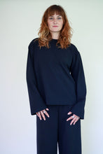 Lade das Bild in den Galerie-Viewer, Longsleeve schwarz
