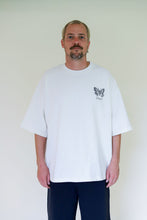 Lade das Bild in den Galerie-Viewer, Shirt Schmetterling
