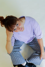 Lade das Bild in den Galerie-Viewer, Shirt Flieder
