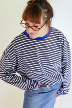 Lade das Bild in den Galerie-Viewer, Sweatshirt gestreift
