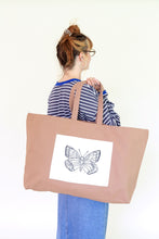 Lade das Bild in den Galerie-Viewer, Tasche karamell
