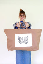 Lade das Bild in den Galerie-Viewer, Tasche karamell
